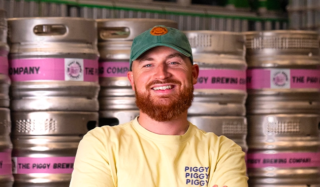 🌊 TEAM PIGGY – Adrien, le nouvel ambassadeur de l’Ouest 🍻